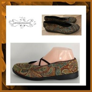 Anthropologie Apropos Tapestry Flats Size 8.5